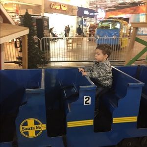 Meet your Posher, Efrain